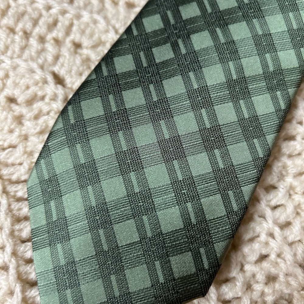 Calvin Klein Green on Green Plaid Neck Tie: NWT Green for Xmas!! Gift Ready!